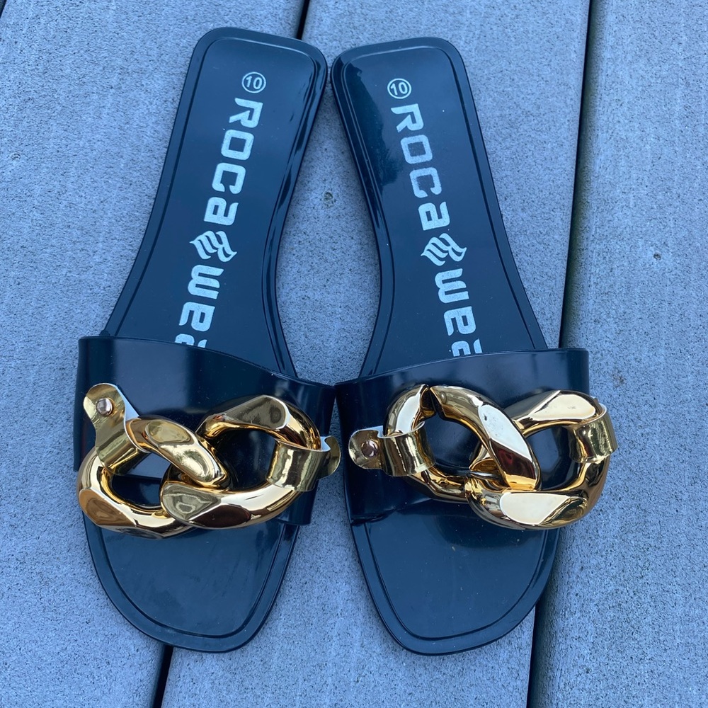 Rocawear Women's Shoes Flat Chain Sandals Black PVC + Gold Chain Size 10